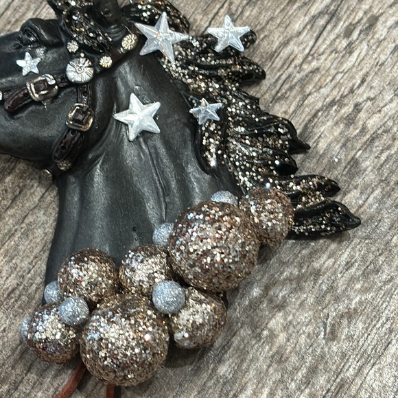 Holiday Horses: “New Years Eve” design. Decorated horse ornament - Picture 4 of 9